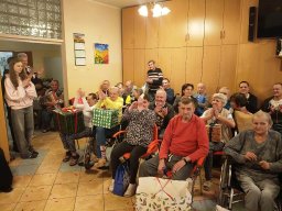 Rozdanie paczek mieszkańcom Bytomskiego Centrum Wsparcia, 23.12.2025